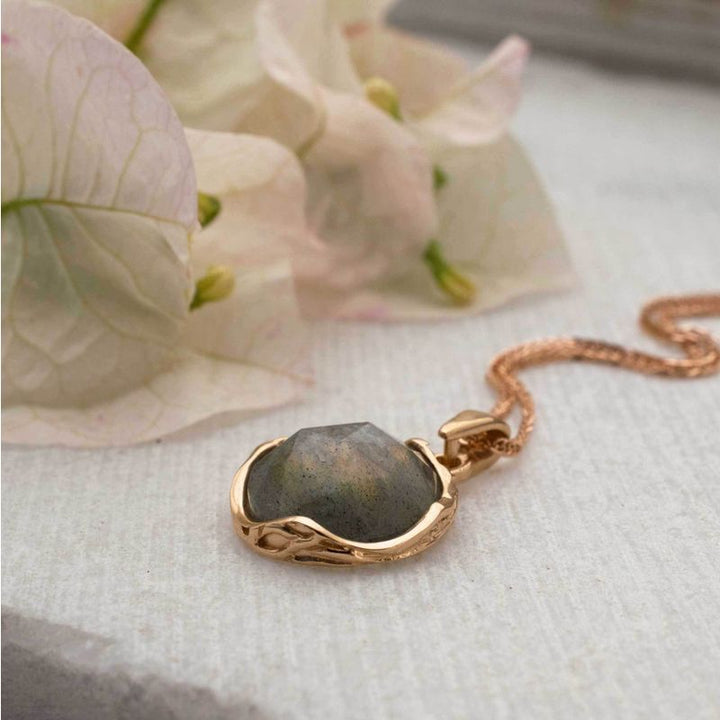 14K Rose gold 12mm Labradorite Vintage Pendant