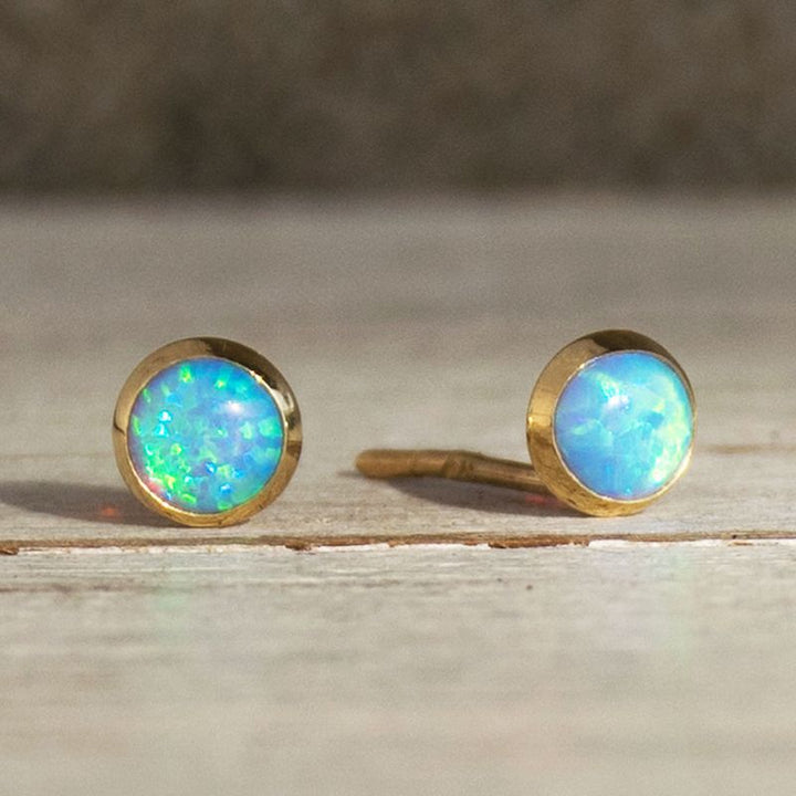 14K Yellow Gold Round Blue Opal 4mm Stud Earrings