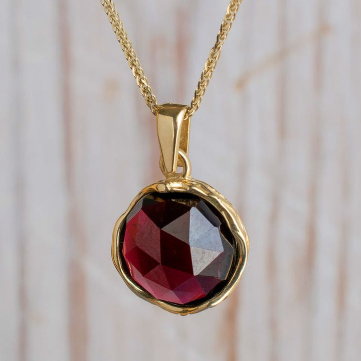 14K Yellow Gold Red Garnet 12mm Pendant