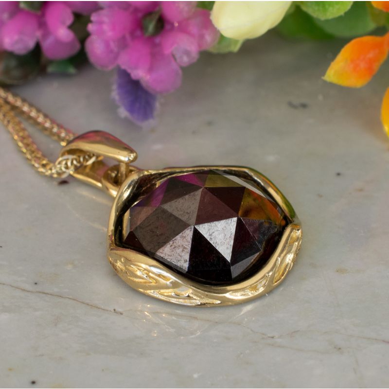 14K Yellow Gold Red Garnet 12mm Pendant