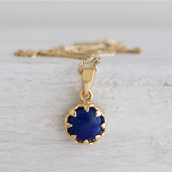 14k Gold Lapis Lazuli 8mm Decorate Round Necklace