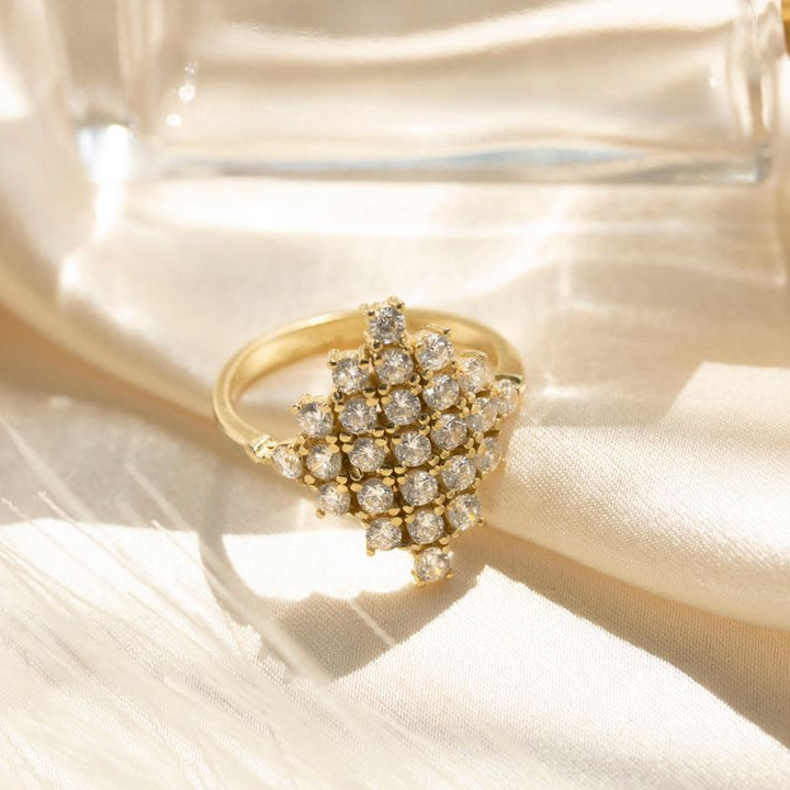 14K Yellow Gold 25 White CZ Stones Decorate Ring