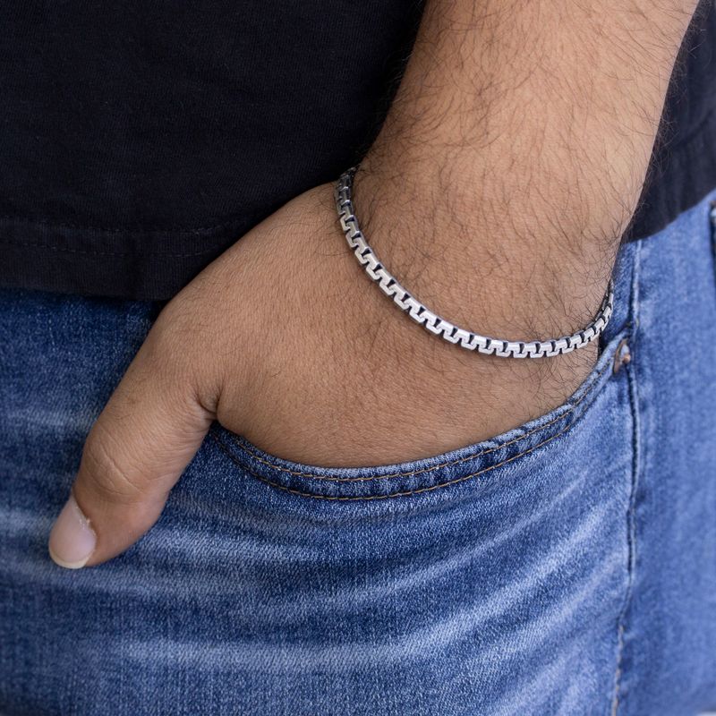 bracelet for a flat silver vertebra