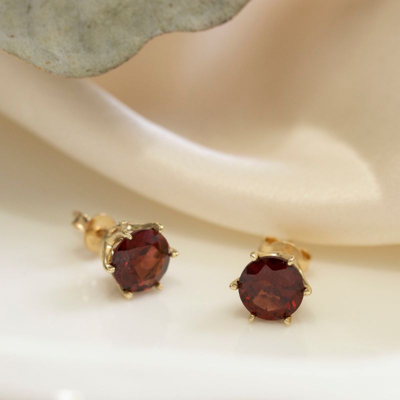 14 -Carat Gold Earrings In The Grant Stone 7 mm Inlay