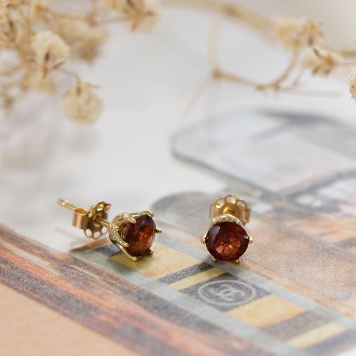 14 -Carat Gold Earrings In a 5mm Grant Stone Inlay