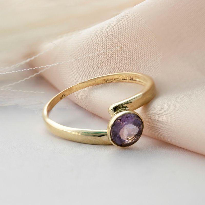 14K Gold Round Gemstone Dainty Wave Gold Ring