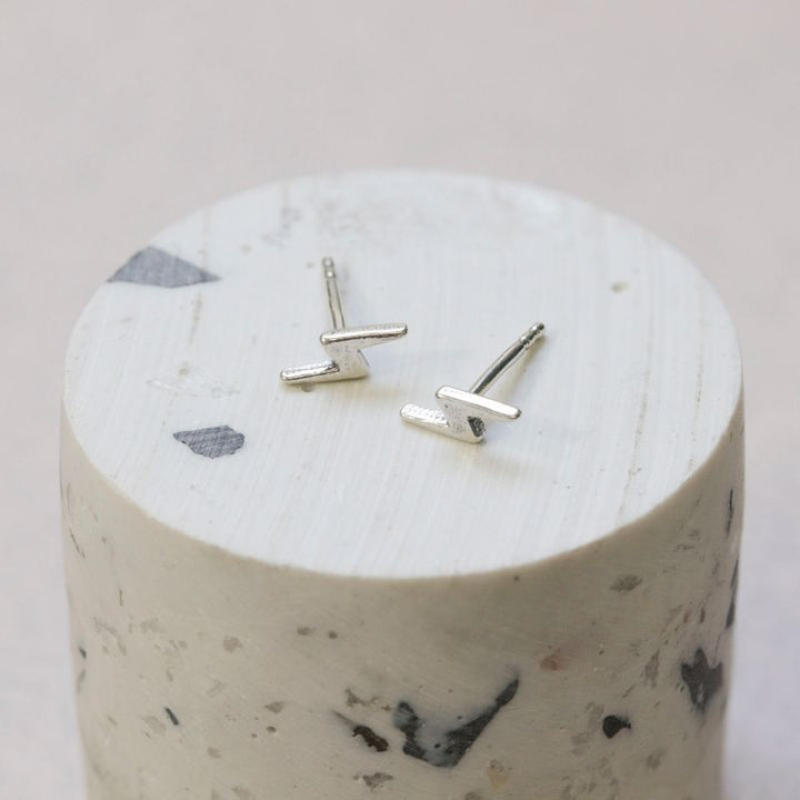 925 Silver Lightning Studs with Gemstone - Chic Gift