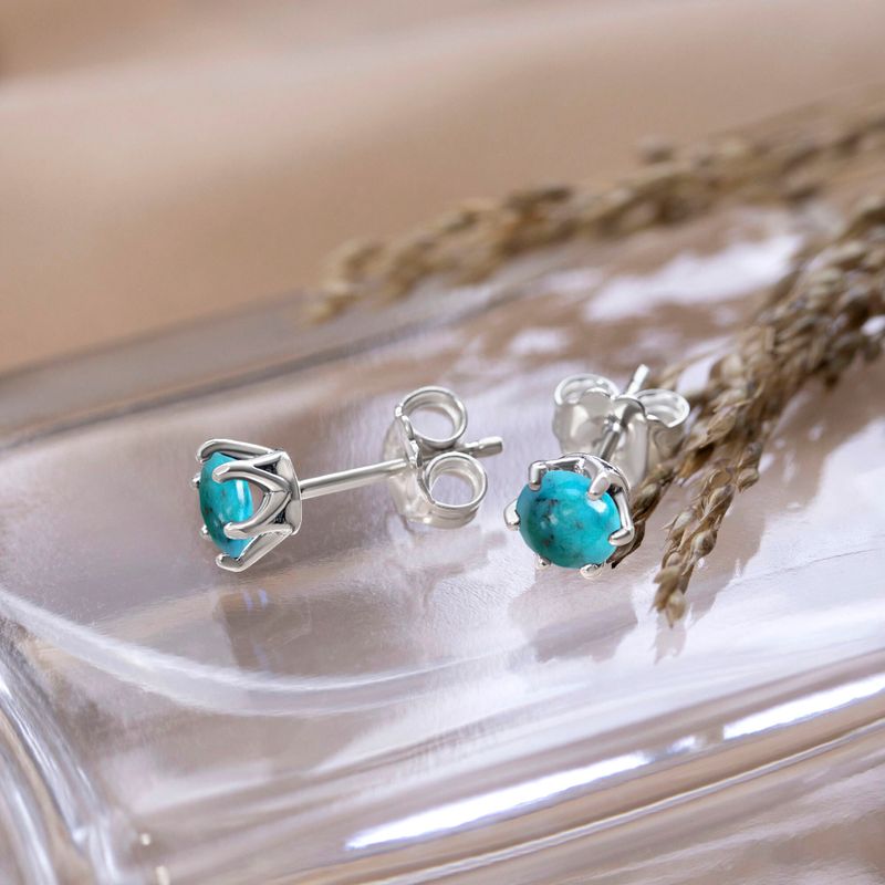 Silver earrings with turquoise stone