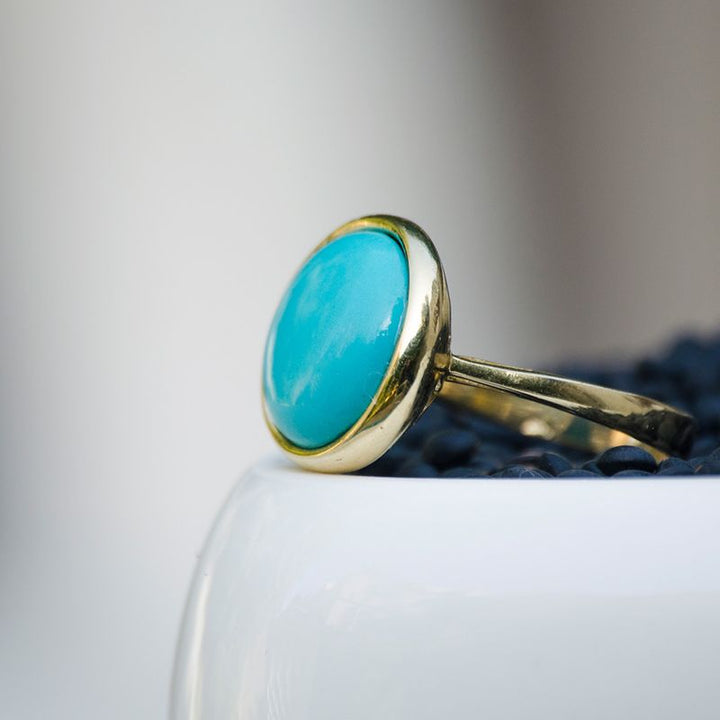 14K Yellow Gold Round 14mm Turquoise Vintage Ring