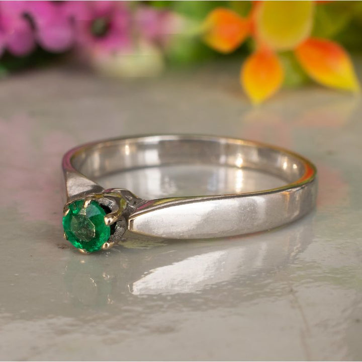 14k White Gold 4mm Natural Green Emerald Solitaire Ring