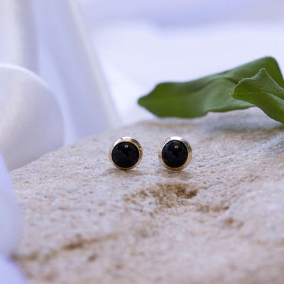 14k Solid Gold 4mm Black Onyx Stud Earrings With Gold Closures