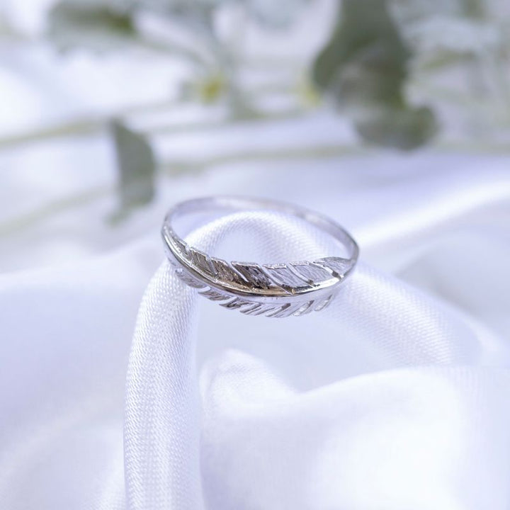 14k Solid White Gold Feather Ring