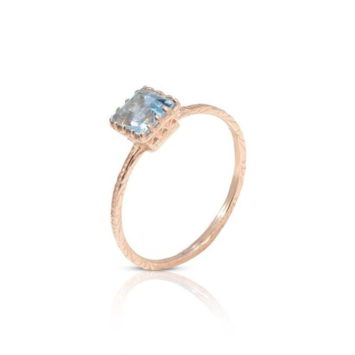 14K Rose Gold Square Ring Inlaid With Topaz