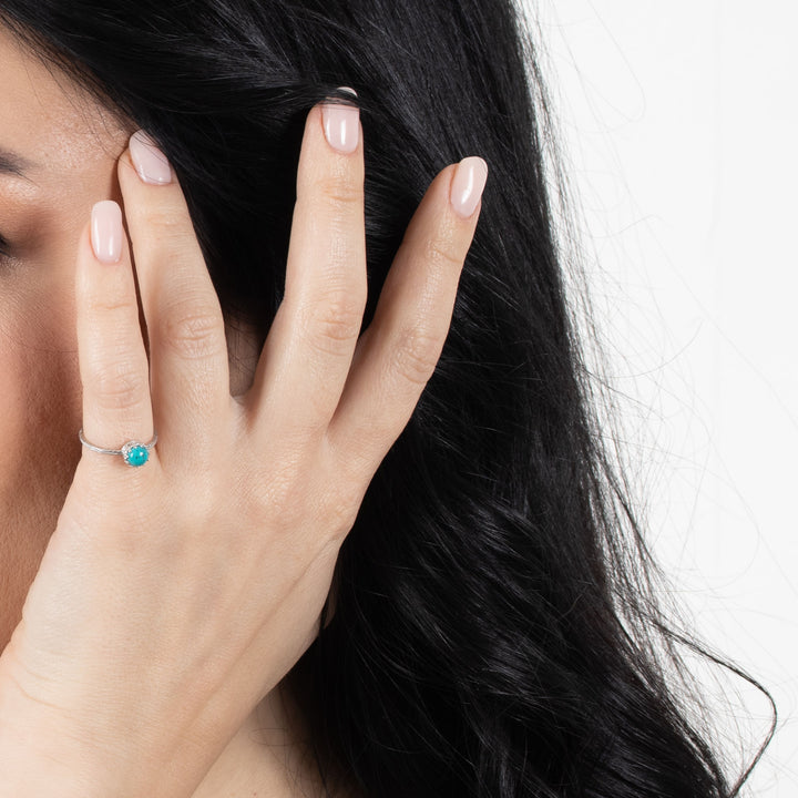 14K White Gold Round Ring Inlaid With Turquoise