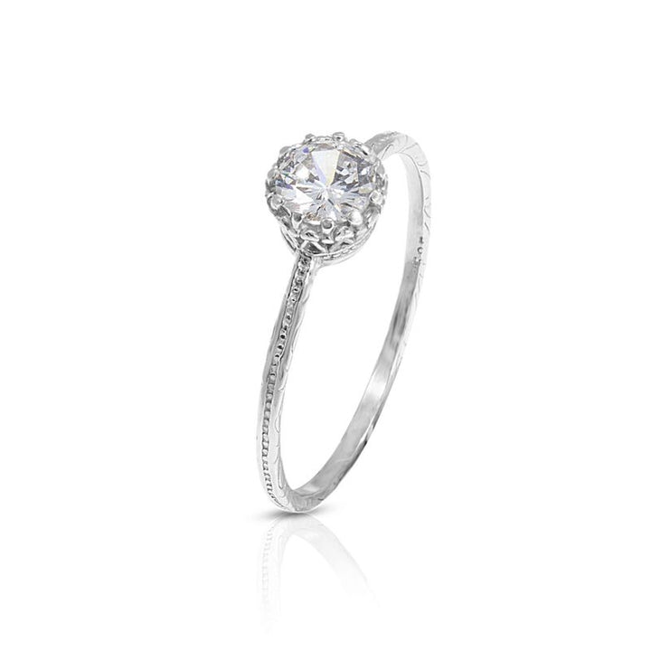 14K White Gold Round Ring Inlaid With White Cubic Zirconia