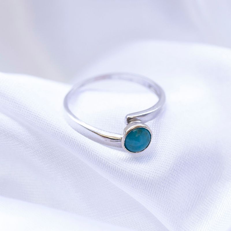 14K White Gold Round Turquoise 5mm Ring
