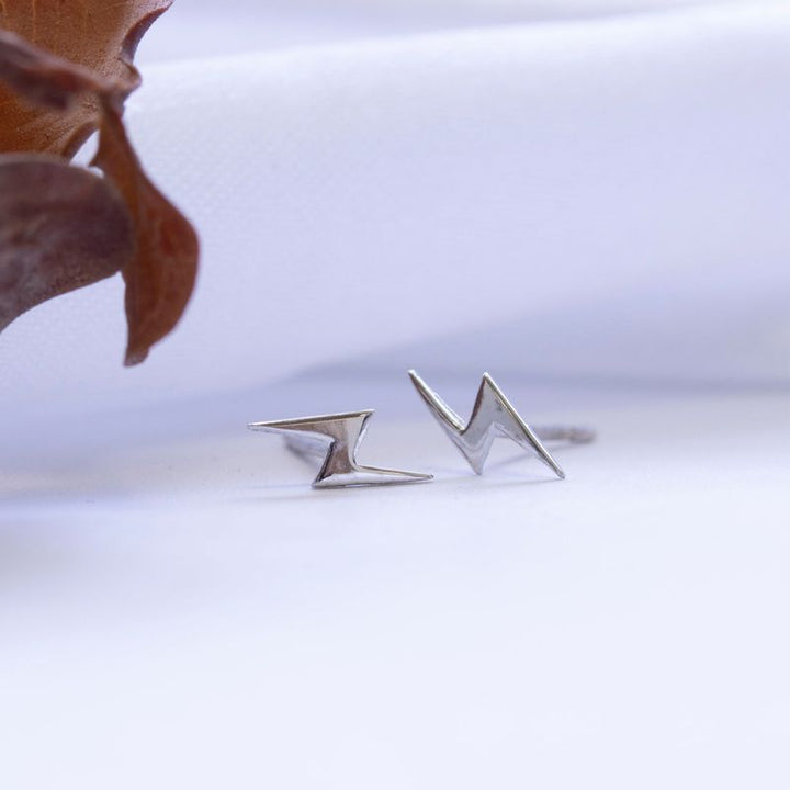 14k Solid Gold Lightning Stud Earrings With Gold Closures