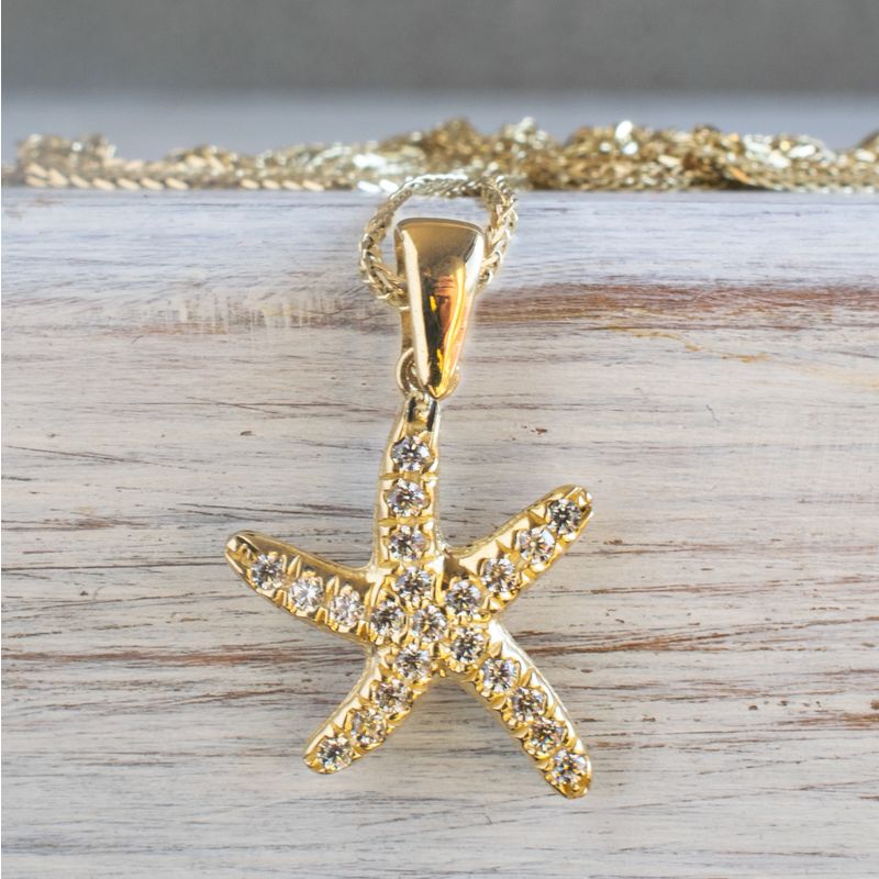 14K Yellow Gold StarFish White Cubic zirconia Pendant 