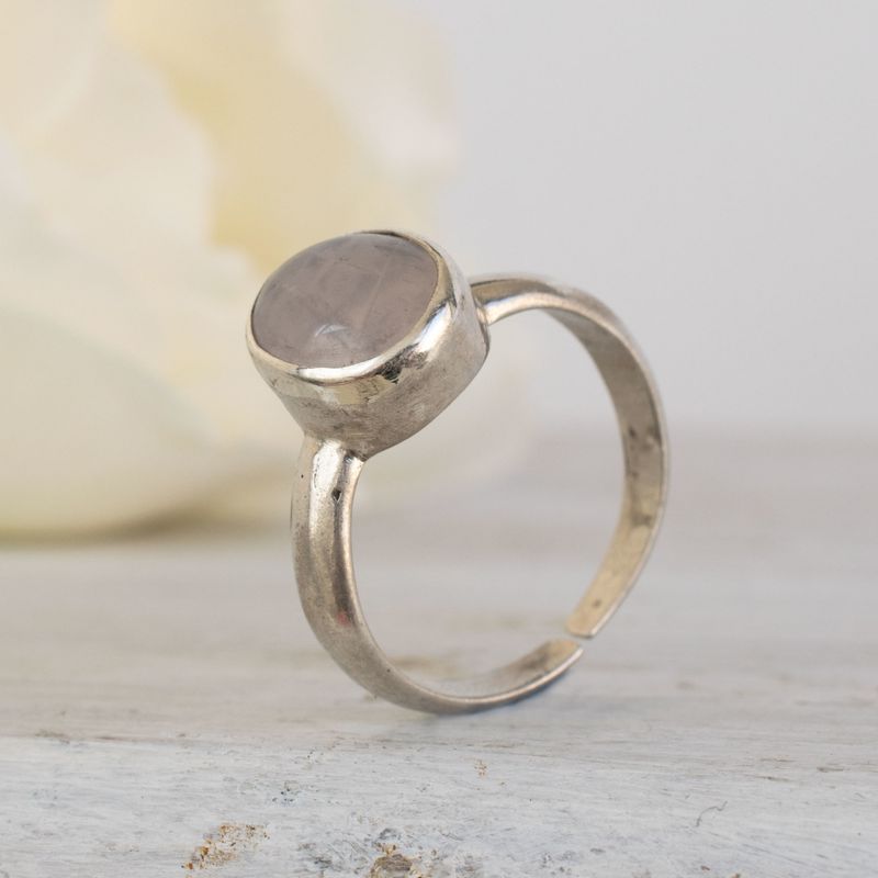 925 Sterling Silver Round White Moonstone 8X10mm Ring