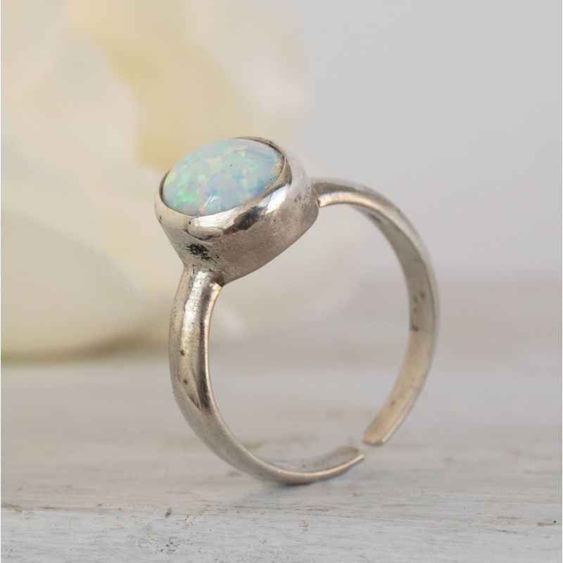 925 Sterling Silver Round White Opal 8X10mm Ring