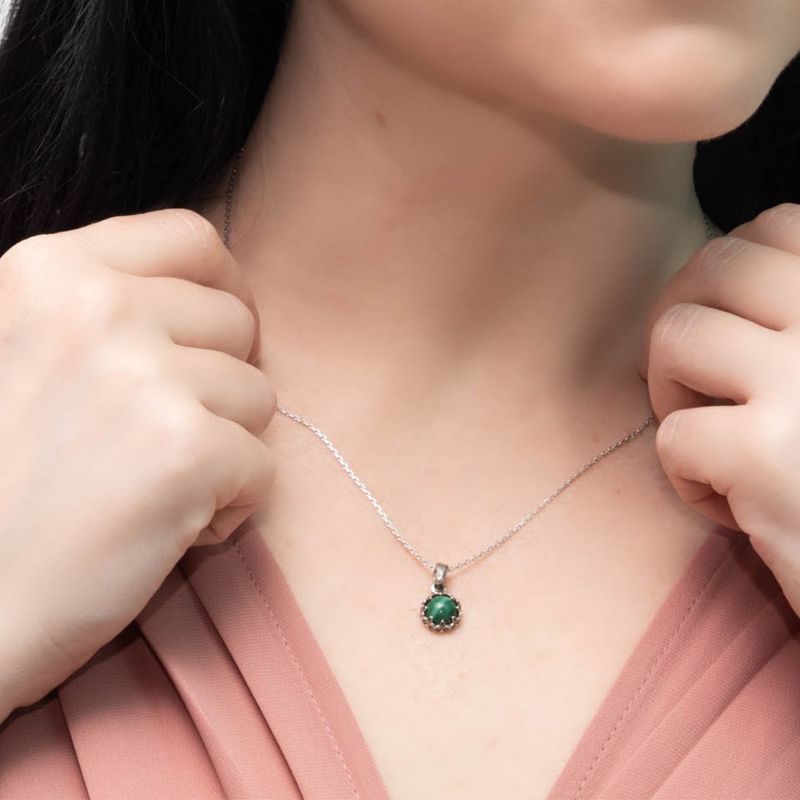 Silver Round Pendant Inlaid with Malachite