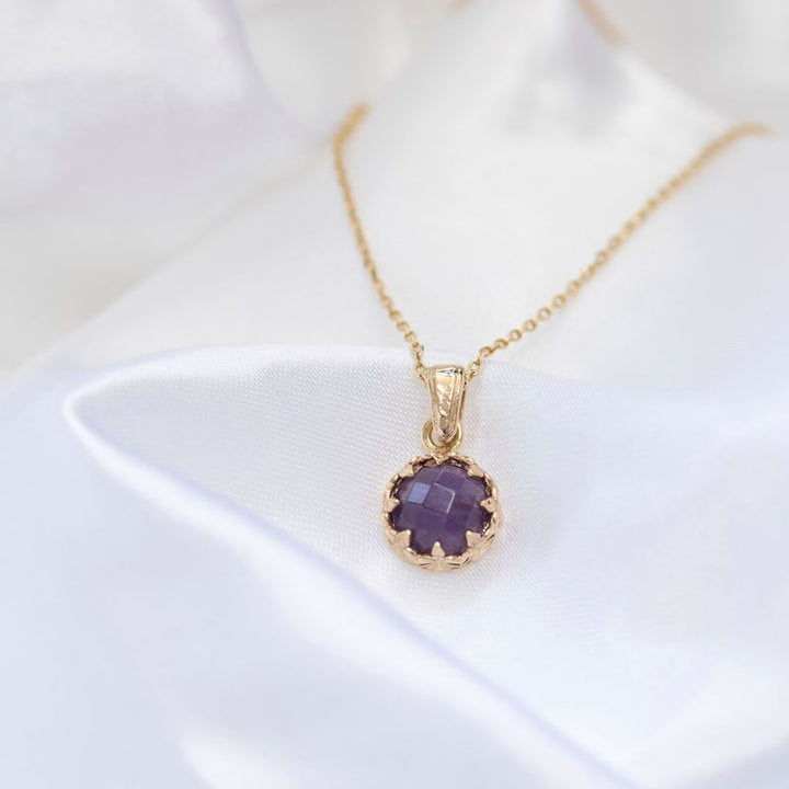 Gold Plated Round Pendant Inlaid with Amethyst