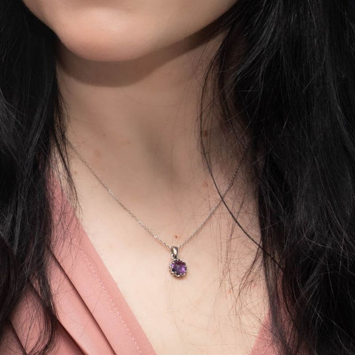 925 Sterling Silver Pendant Inlaid With Amethyst