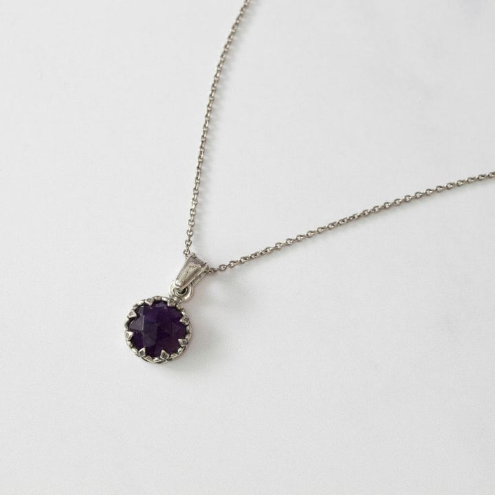 925 Sterling Silver Pendant Inlaid With Amethyst