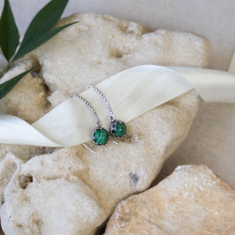 Silver Round  Drop Earrings Inlaid with Green Malachite